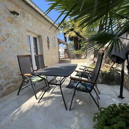 Apartmani Palme Funtana Εξωτερικό φωτογραφία