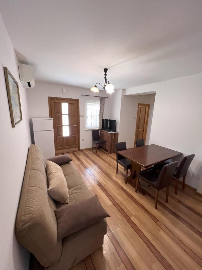 Apartmani Palme Funtana Εξωτερικό φωτογραφία