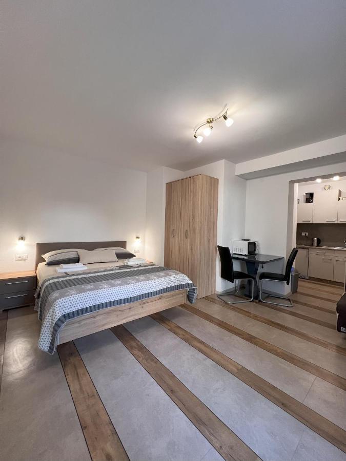 Apartmani Palme Funtana Εξωτερικό φωτογραφία