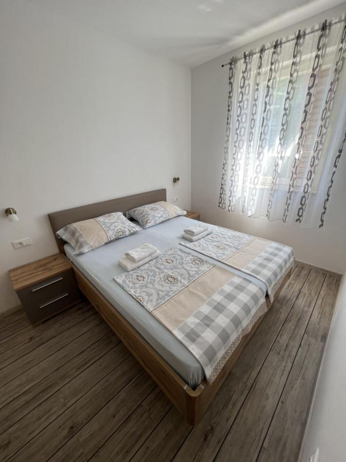 Apartmani Palme Funtana Εξωτερικό φωτογραφία