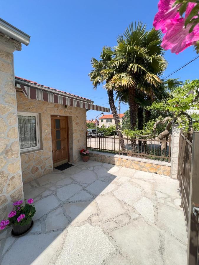 Apartmani Palme Funtana Εξωτερικό φωτογραφία