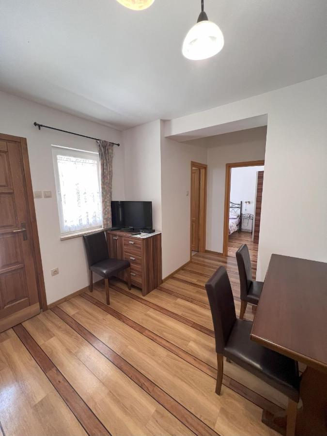 Apartmani Palme Funtana Εξωτερικό φωτογραφία