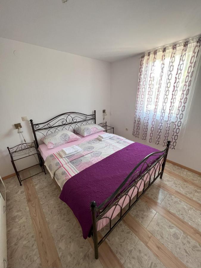 Apartmani Palme Funtana Εξωτερικό φωτογραφία